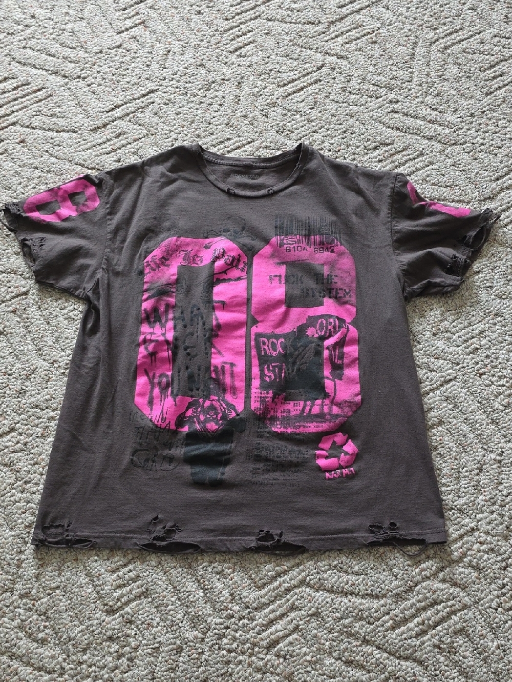 Rockstar Original Distressed Graphic Tee Medium